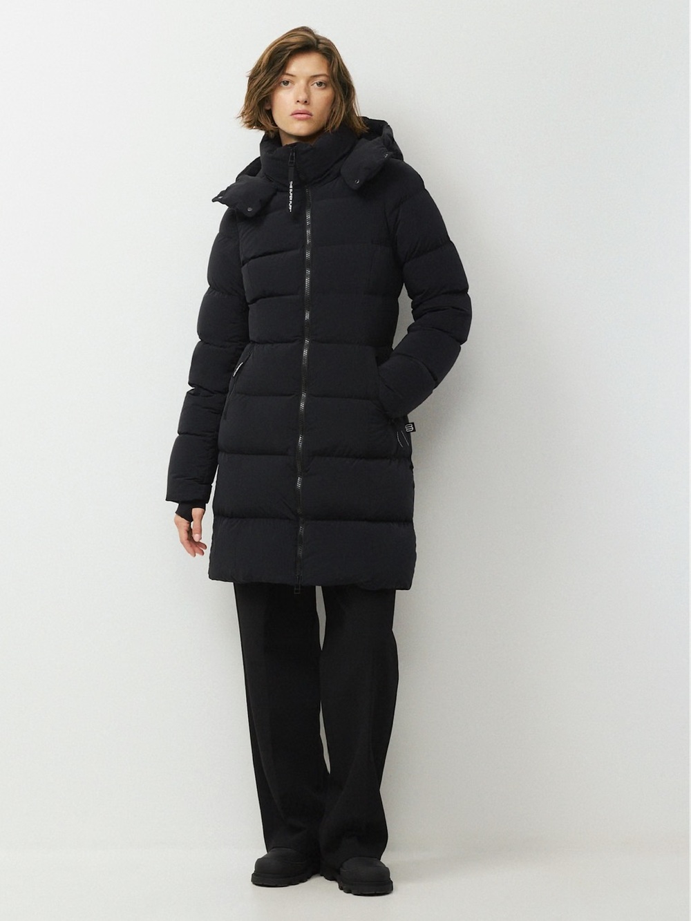 NEW Aritzia Black SuperSnug Puff Mid-Length Coat